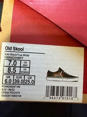 Vans Pink and Cream 'Off The Wall' Skate Shoe Box